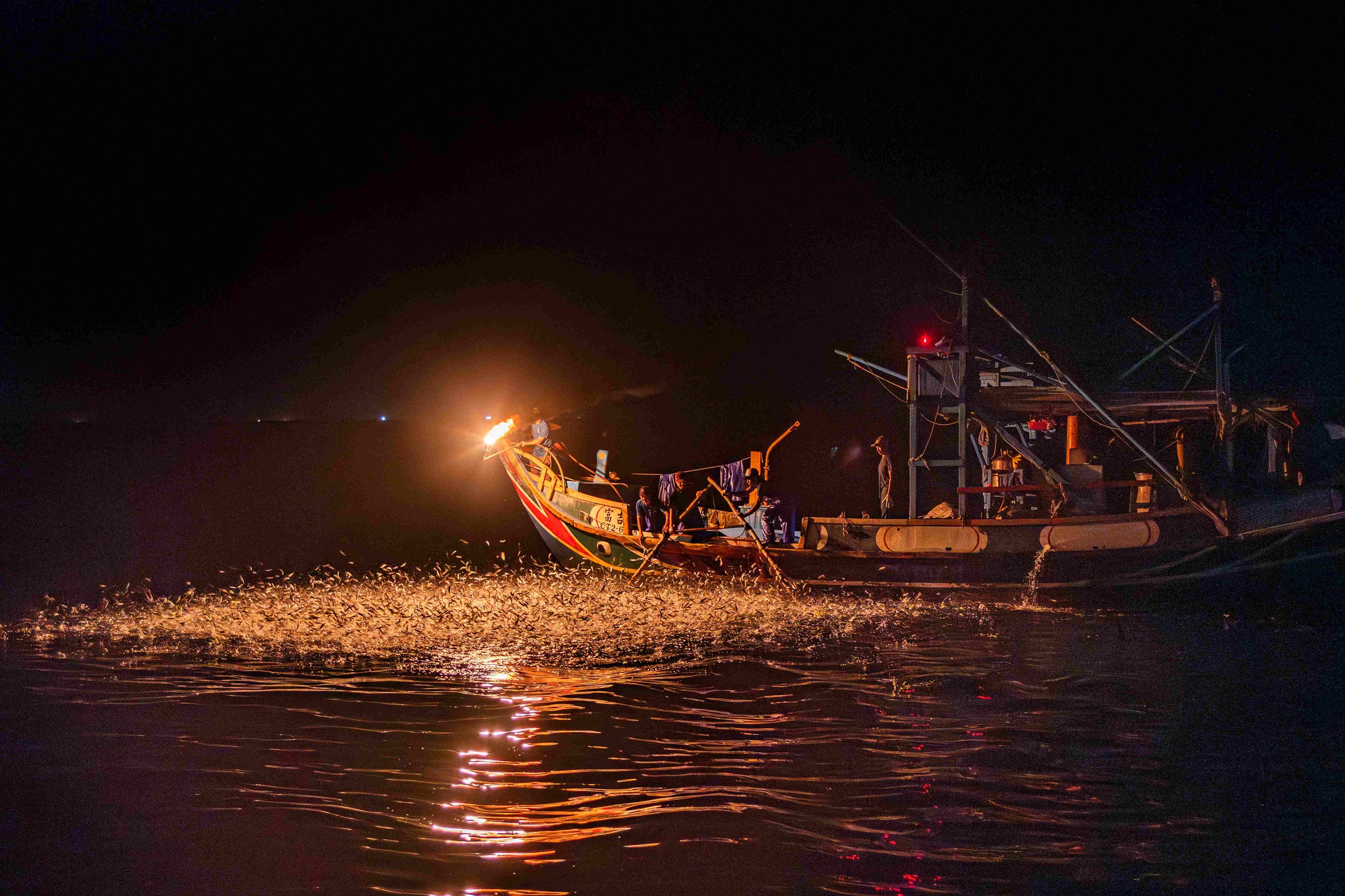 Sulfuric Fire Fishing, a fishing practice unique to Taiwan’s North Coast